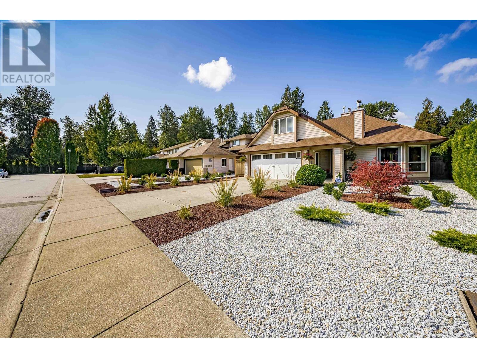 12179 Mcmyn Avenue, Pitt Meadows, British Columbia  V3Y 1C8 - Photo 4 - R2821039