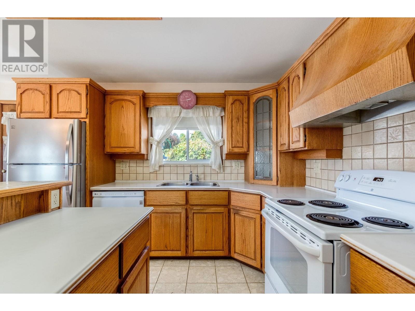 3805 Frances Street, Burnaby, British Columbia  V5C 2P1 - Photo 11 - R2821054
