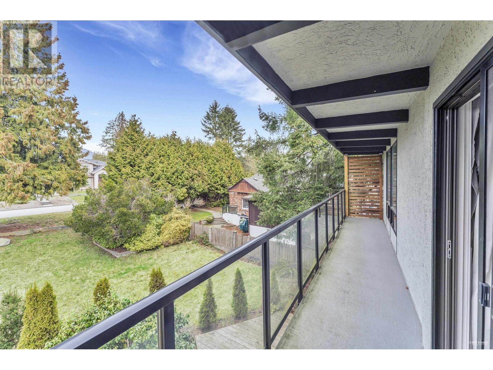 857 E 12th Street, North Vancouver, British Columbia  V7L 2L2 - Photo 14 - R2821067