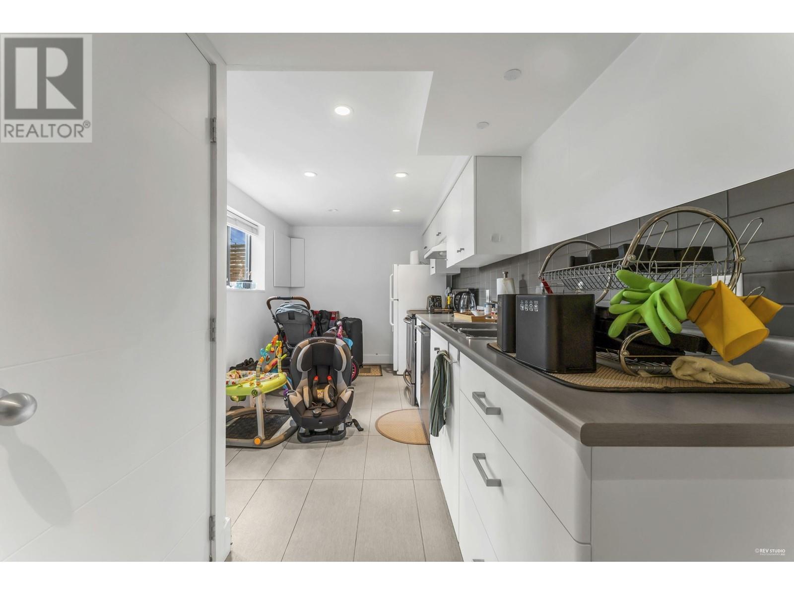 857 E 12th Street, North Vancouver, British Columbia  V7L 2L2 - Photo 22 - R2821067