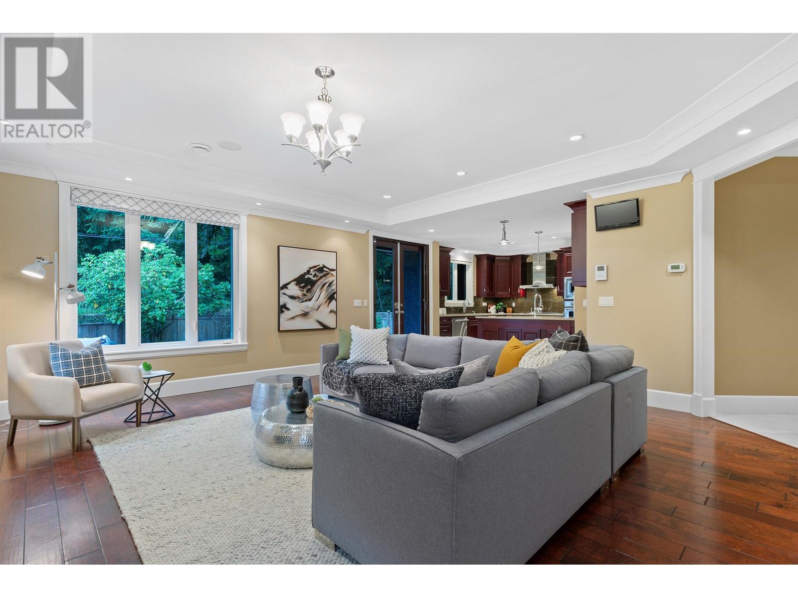 4125 Lions Avenue, North Vancouver, British Columbia  V7R 3S2 - Photo 10 - R2821153