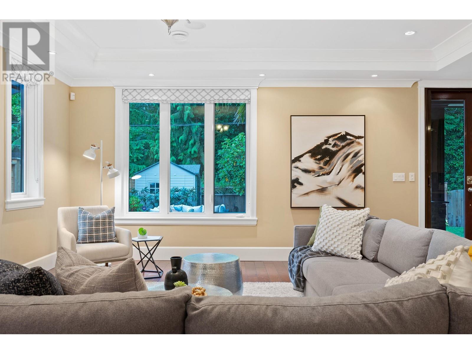 4125 Lions Avenue, North Vancouver, British Columbia  V7R 3S2 - Photo 11 - R2821153