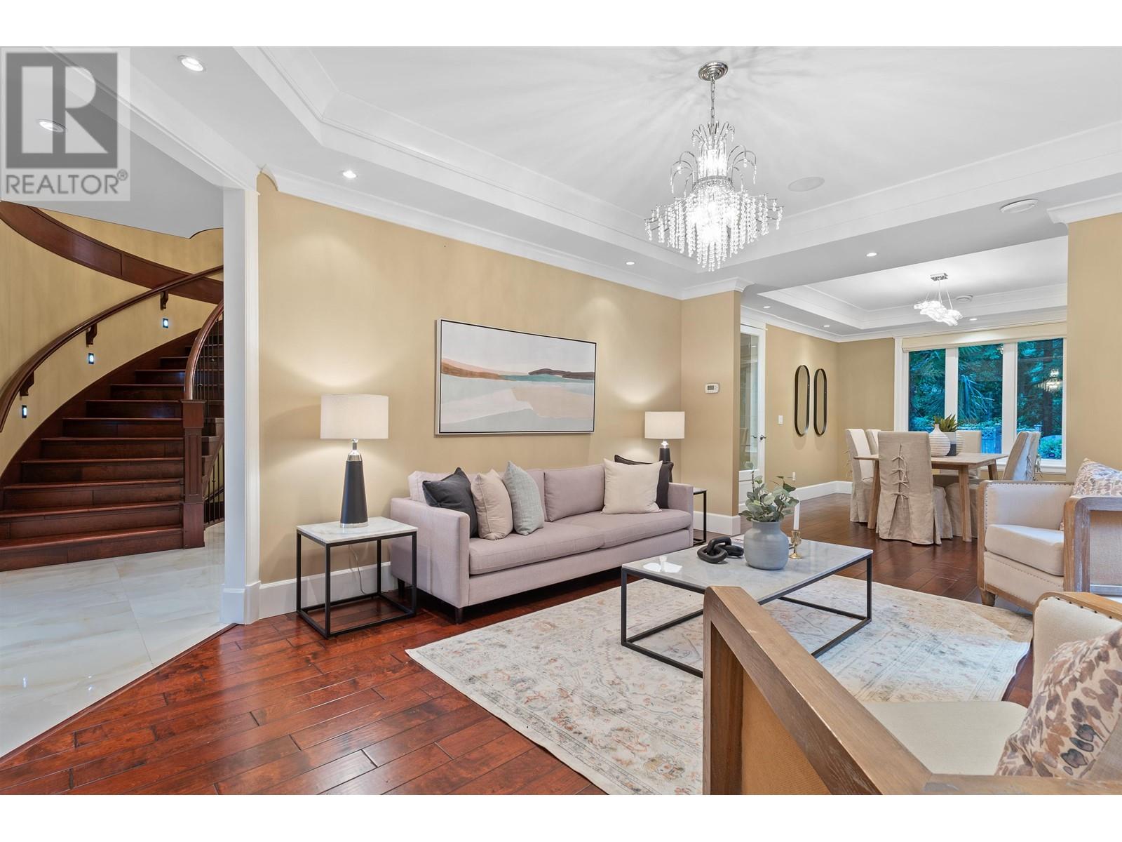 4125 Lions Avenue, North Vancouver, British Columbia  V7R 3S2 - Photo 5 - R2821153
