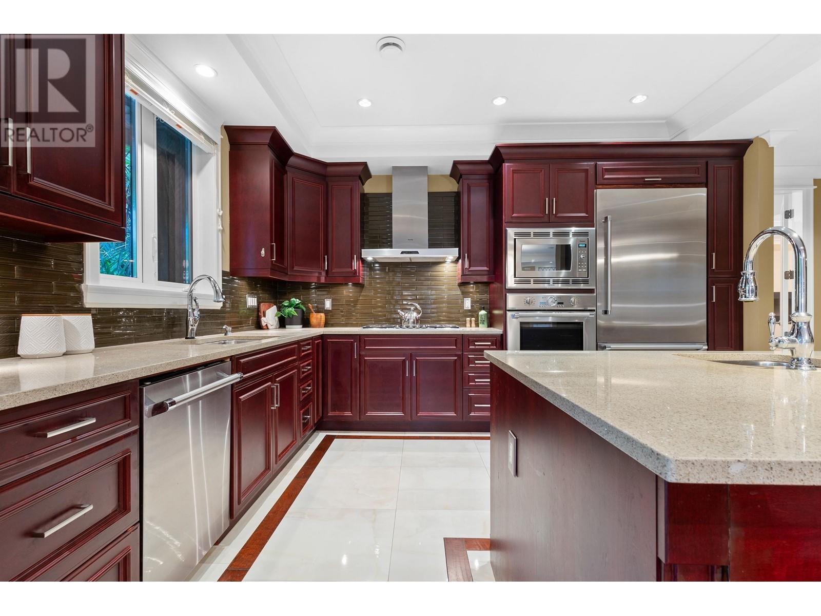 4125 Lions Avenue, North Vancouver, British Columbia  V7R 3S2 - Photo 7 - R2821153