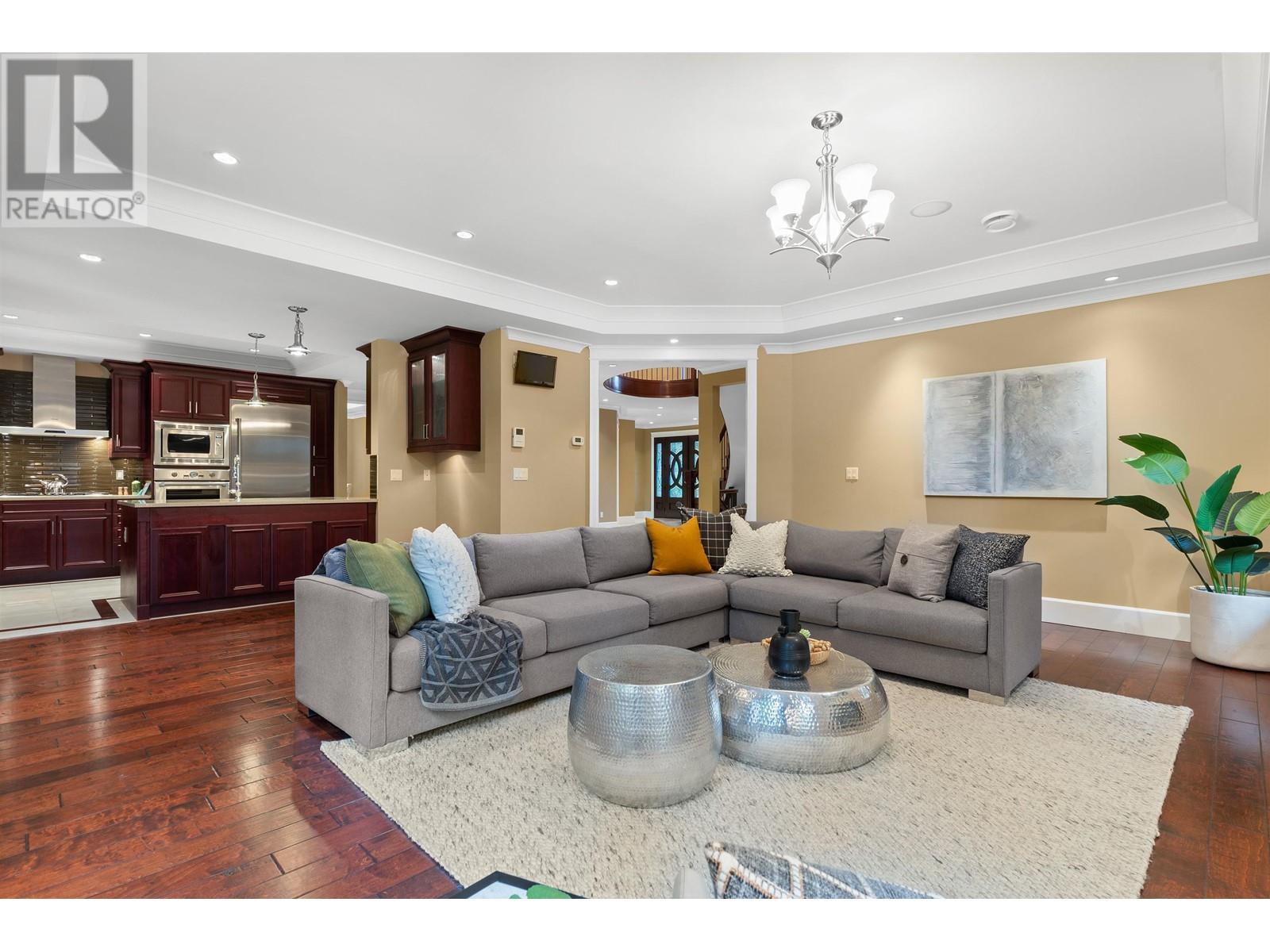 4125 Lions Avenue, North Vancouver, British Columbia  V7R 3S2 - Photo 9 - R2821153