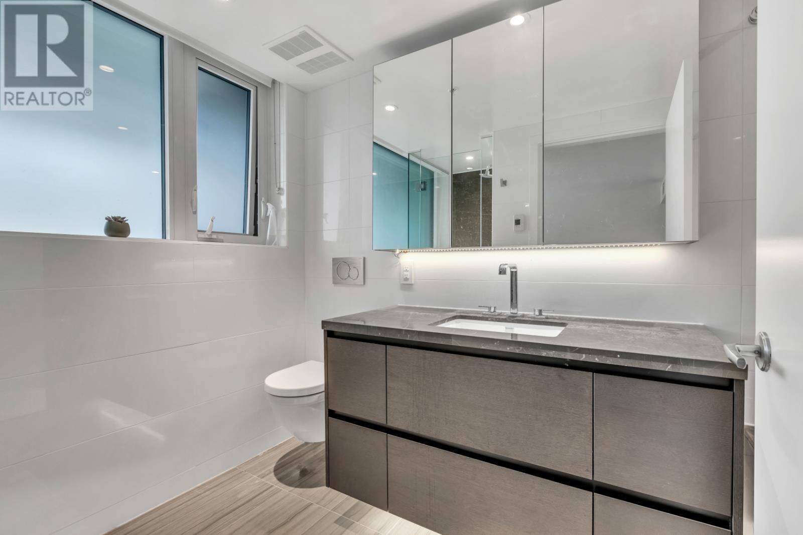 61x 1571 W 57 Avenue, Vancouver, British Columbia  V6P 6E9 - Photo 12 - R2821049