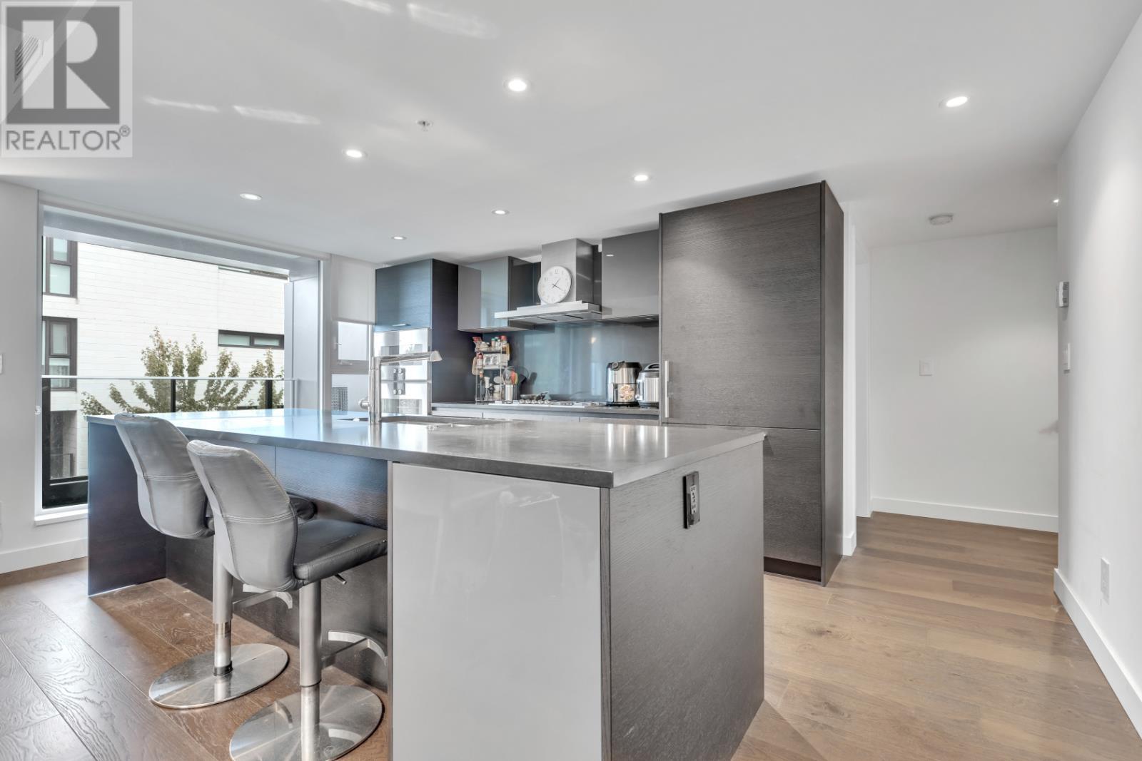 61x 1571 W 57 Avenue, Vancouver, British Columbia  V6P 6E9 - Photo 2 - R2821049