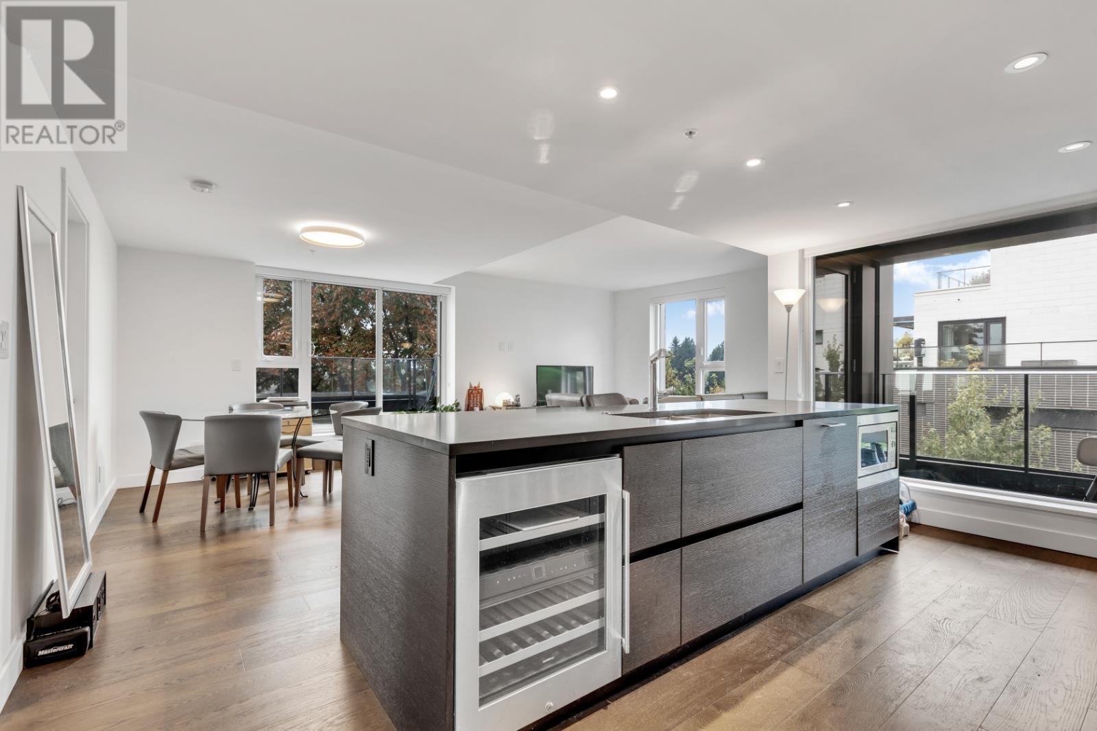 61x 1571 W 57 Avenue, Vancouver, British Columbia  V6P 6E9 - Photo 4 - R2821049