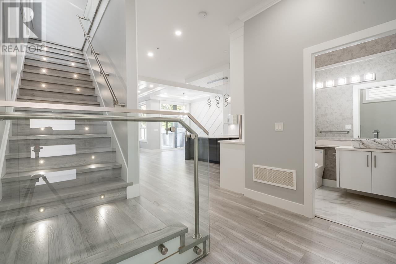 1837 Coquitlam Avenue, Port Coquitlam, British Columbia  V3B 1J1 - Photo 3 - R2821149