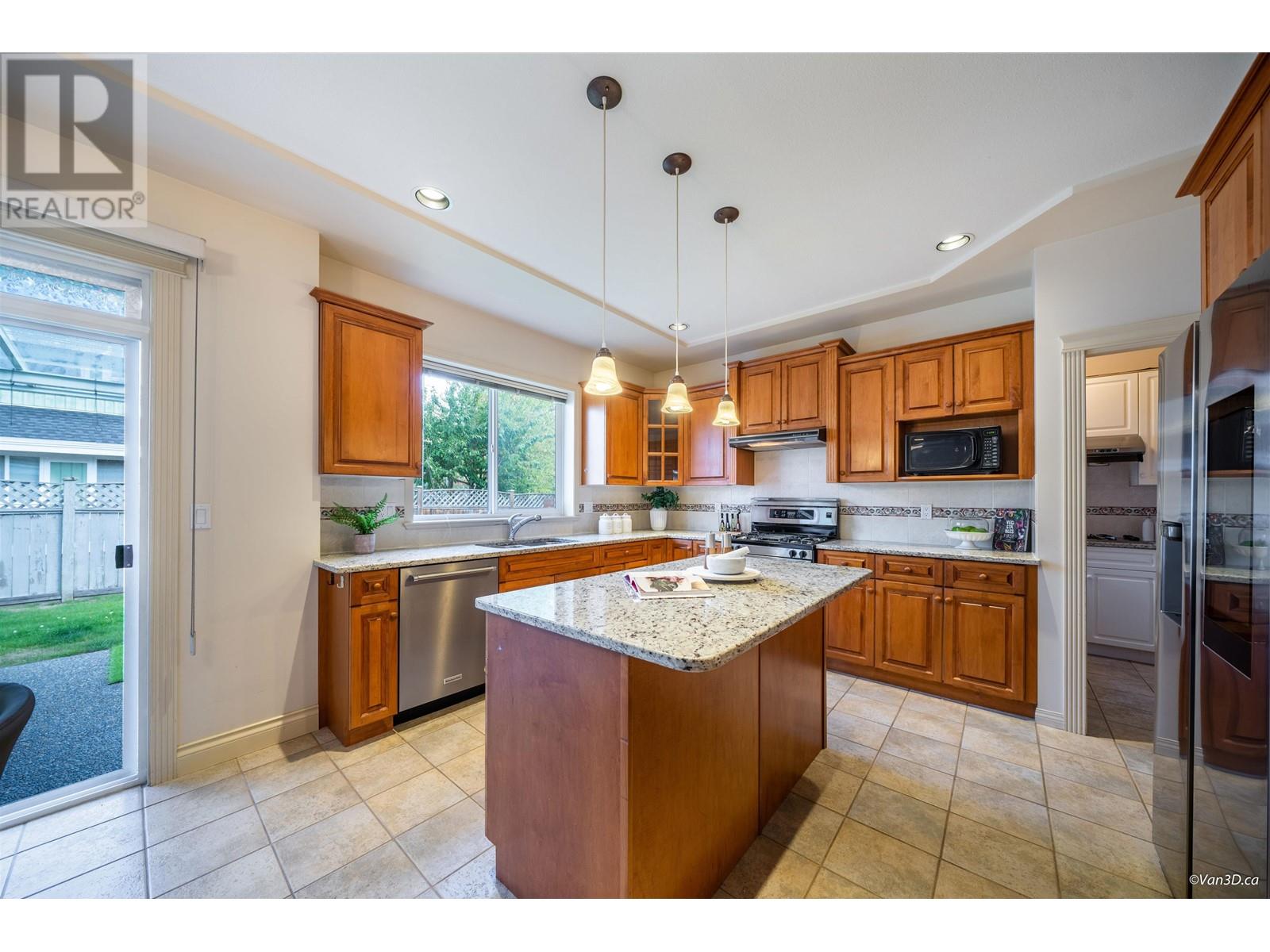 6031 Richards Drive, Richmond, British Columbia  V7C 5P8 - Photo 13 - R2821058