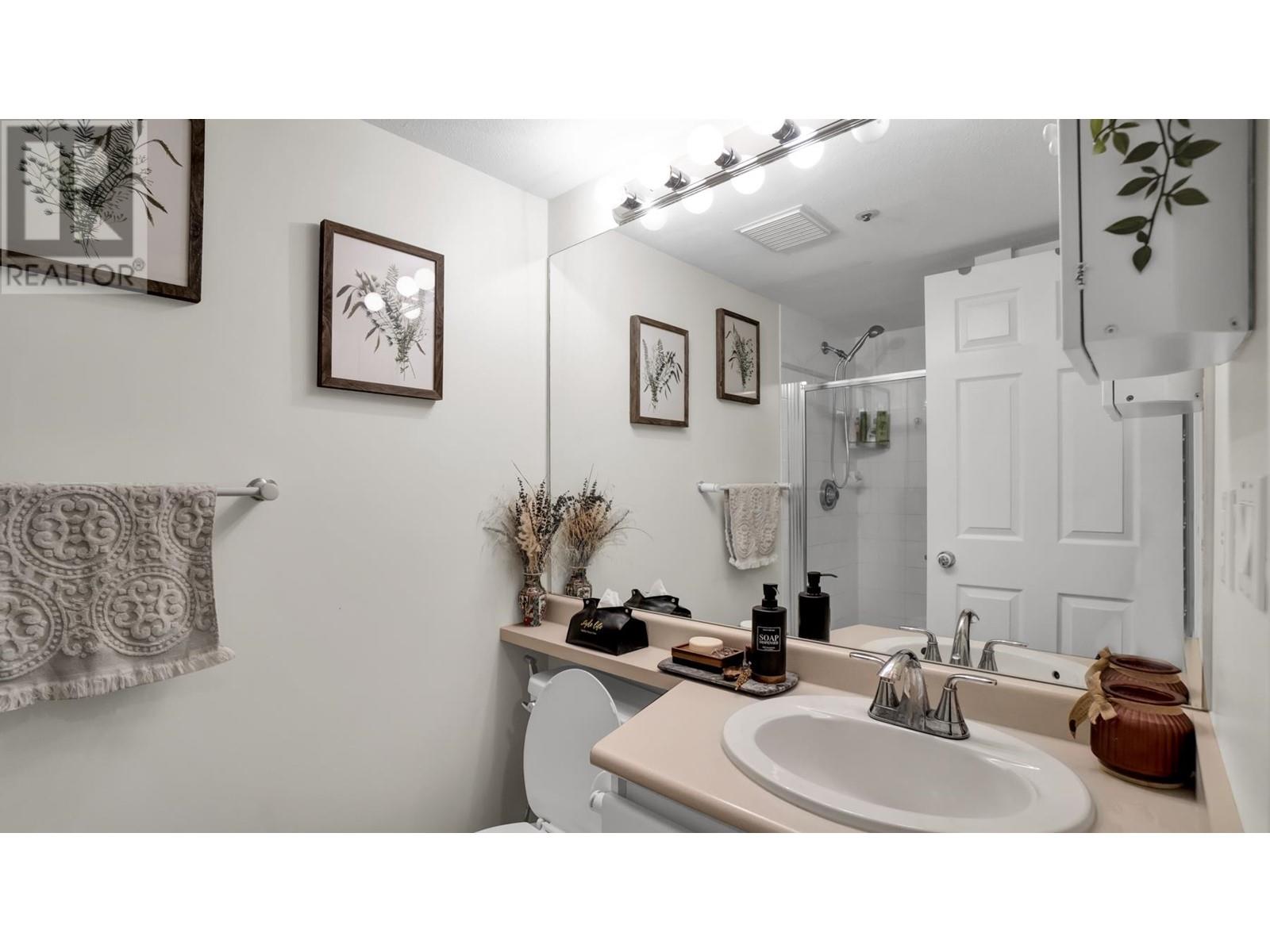 205 2960 Princess Crescent, Coquitlam, British Columbia  V3B 7P2 - Photo 11 - R2820515