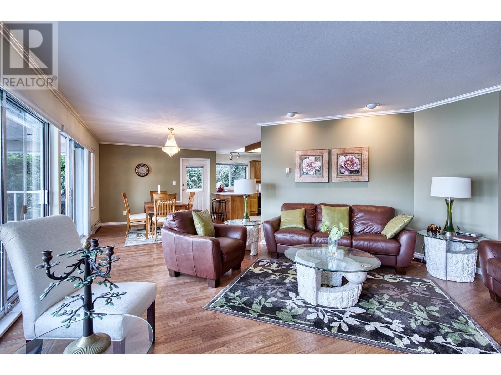 5798 Marine Way, Sechelt, British Columbia  V0N 3A6 - Photo 7 - R2821044