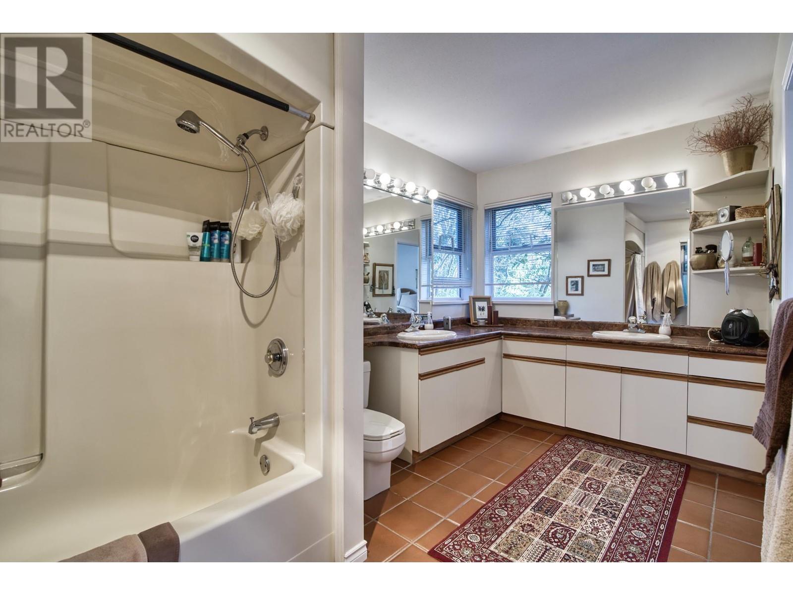 5798 Marine Way, Sechelt, British Columbia  V0N 3A6 - Photo 12 - R2821044