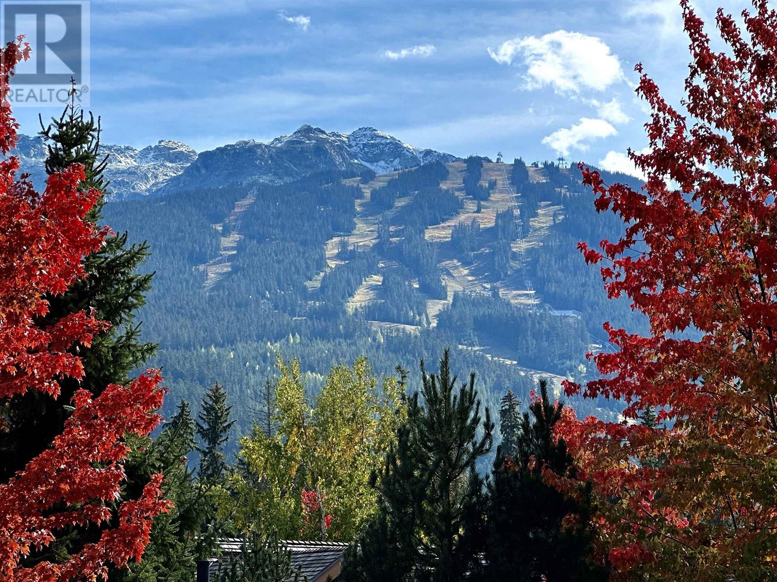 4829 Casabella Crescent, Whistler, British Columbia  V8E 0Z4 - Photo 3 - R2820413