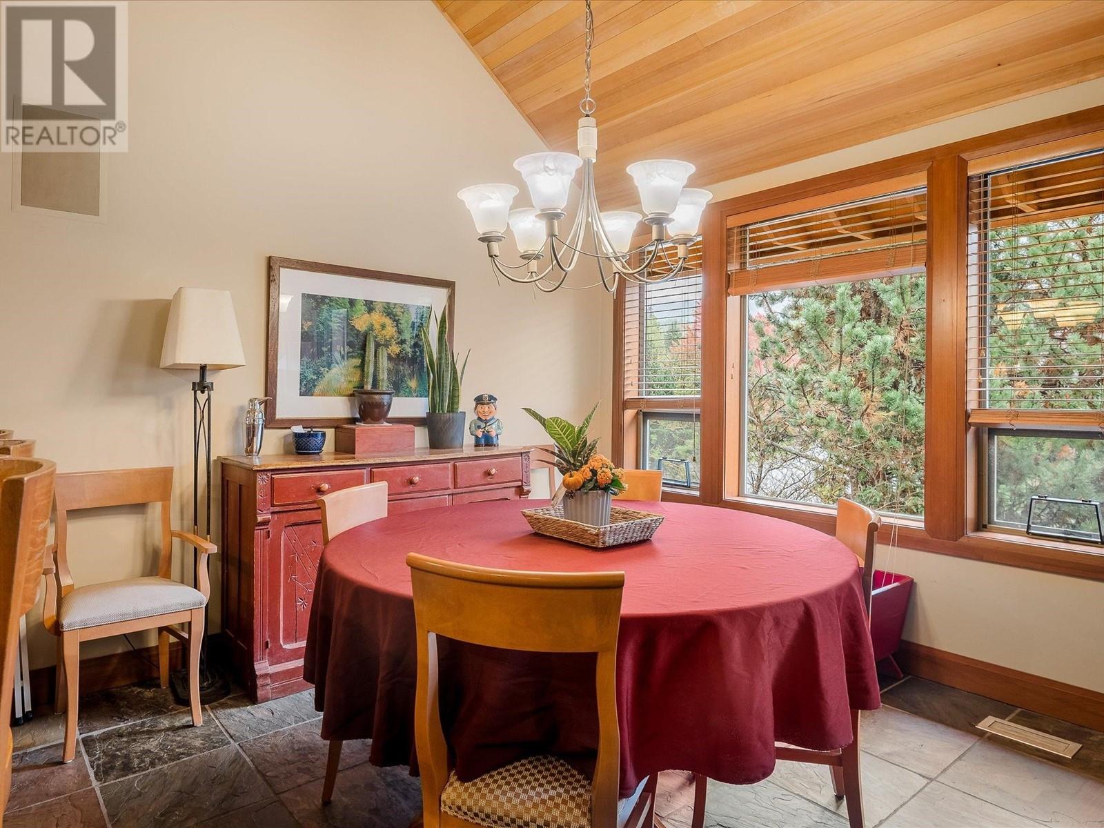 4829 Casabella Crescent, Whistler, British Columbia  V8E 0Z4 - Photo 9 - R2820413