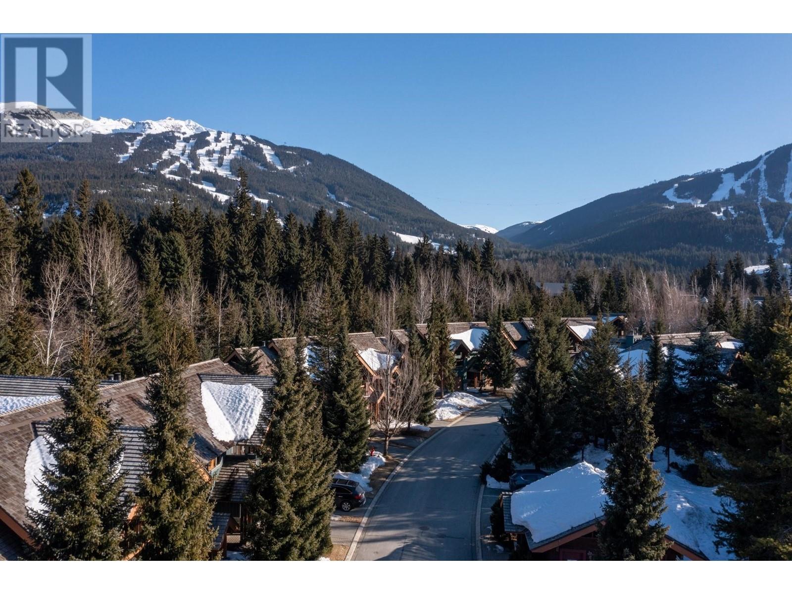 4829 Casabella Crescent, Whistler, British Columbia  V8E 0Z4 - Photo 1 - R2820413