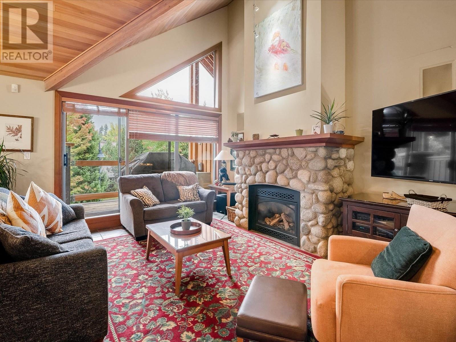 4829 Casabella Crescent, Whistler, British Columbia  V8E 0Z4 - Photo 7 - R2820413