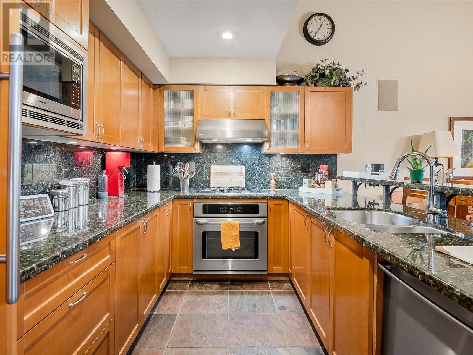 4829 Casabella Crescent, Whistler, British Columbia  V8E 0Z4 - Photo 13 - R2820413