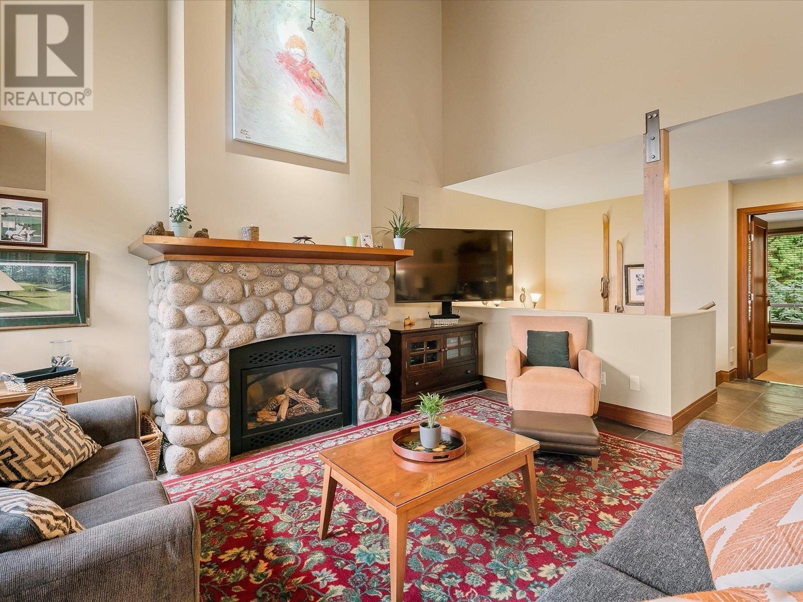 4829 Casabella Crescent, Whistler, British Columbia  V8E 0Z4 - Photo 5 - R2820413