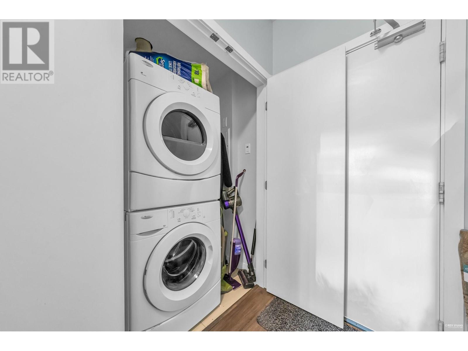 201 5248 Grimmer Street, Burnaby, British Columbia  V5H 0E1 - Photo 12 - R2816363