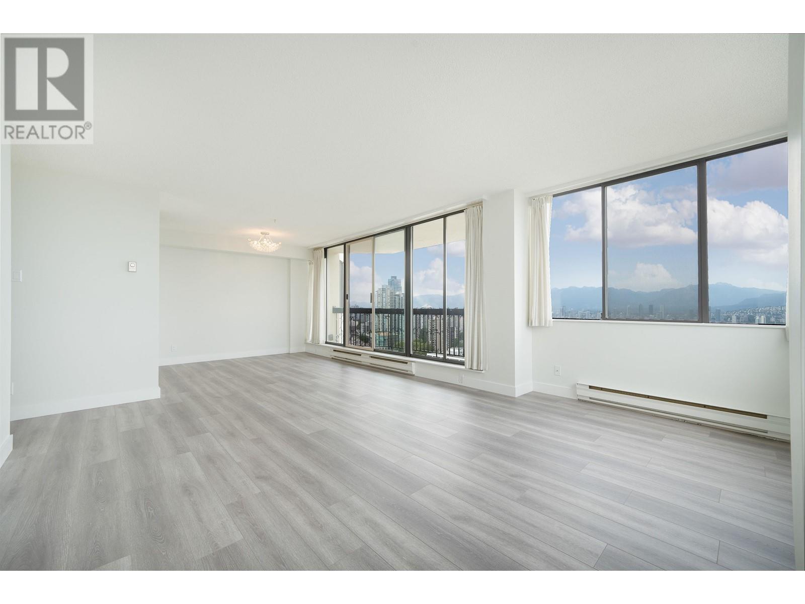 2102 6540 Burlington Avenue, Burnaby, British Columbia  V5H 4G3 - Photo 5 - R2821181