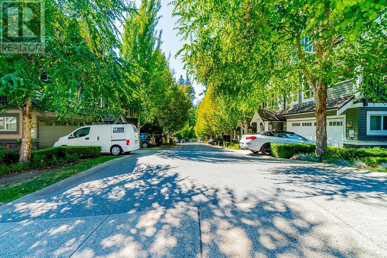 130 1460 Southview Street, Coquitlam, British Columbia  V3E 0G6 - Photo 3 - R2821216