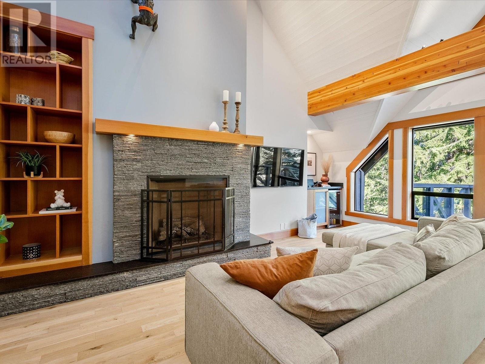 15 4700 Glacier Drive, Whistler, British Columbia  V0N 1B4 - Photo 3 - R2821284