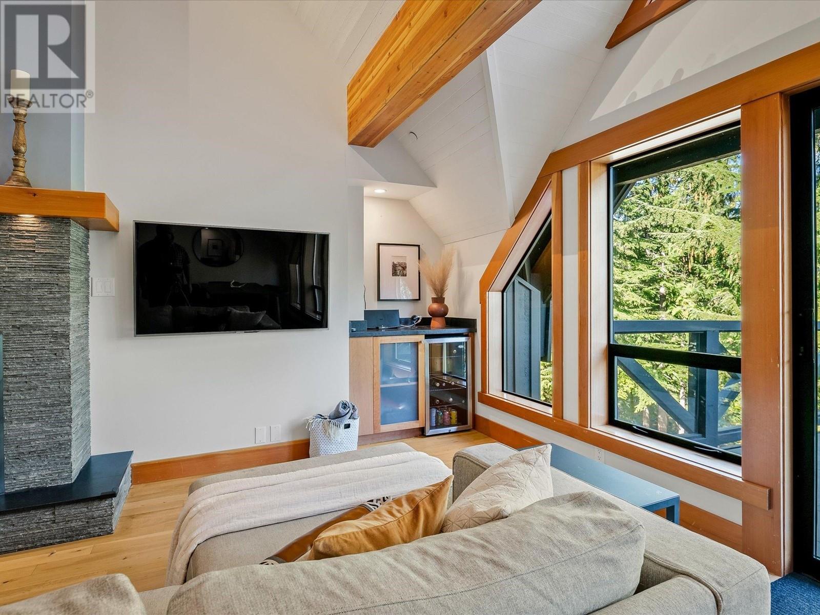 15 4700 Glacier Drive, Whistler, British Columbia  V0N 1B4 - Photo 4 - R2821284