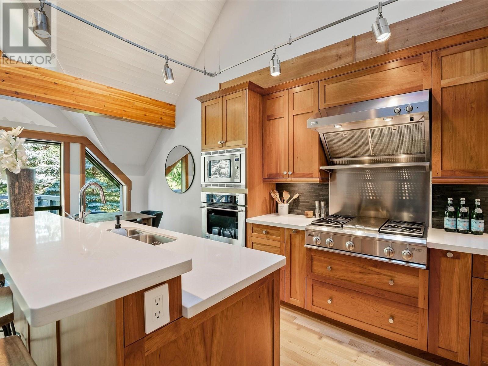15 4700 Glacier Drive, Whistler, British Columbia  V0N 1B4 - Photo 6 - R2821284