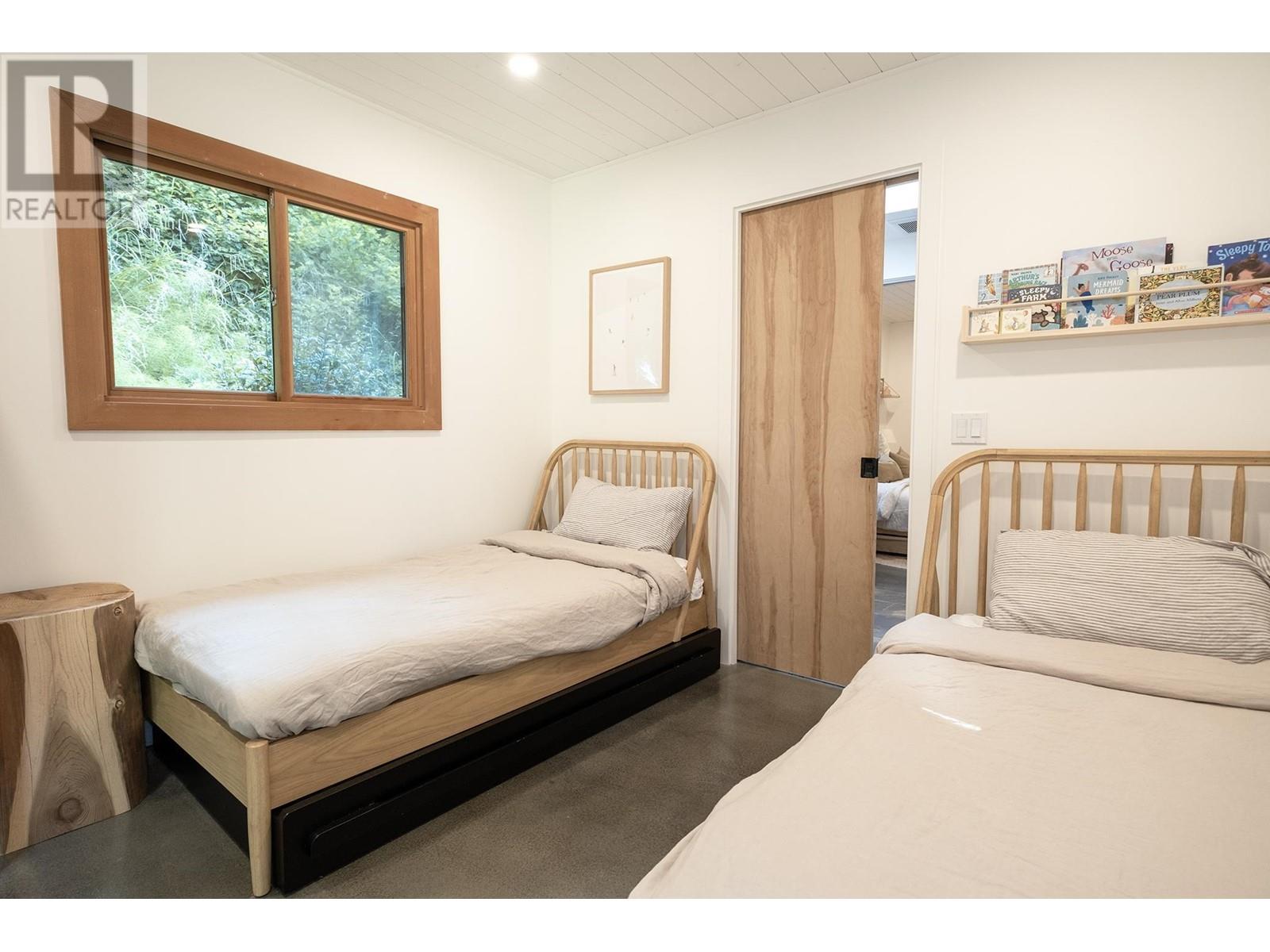 1852 Ocean Beach Esplanade, Gibsons, British Columbia  V0N 1V5 - Photo 26 - R2821314