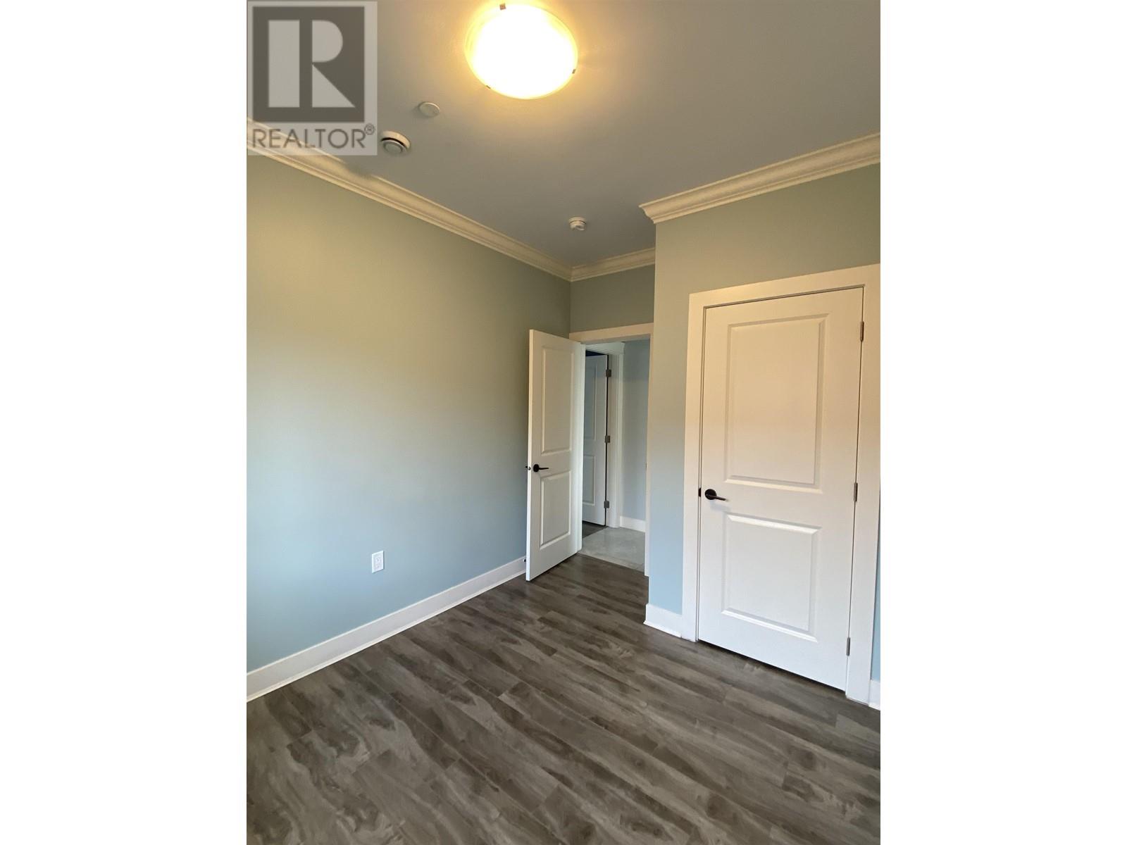 Main 717 East 61st Avenue, Vancouver, British Columbia  V5X 2C1 - Photo 18 - R2821283