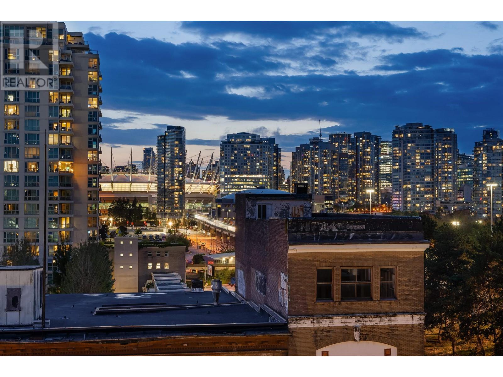 901 919 STATION STREET, vancouver, British Columbia
