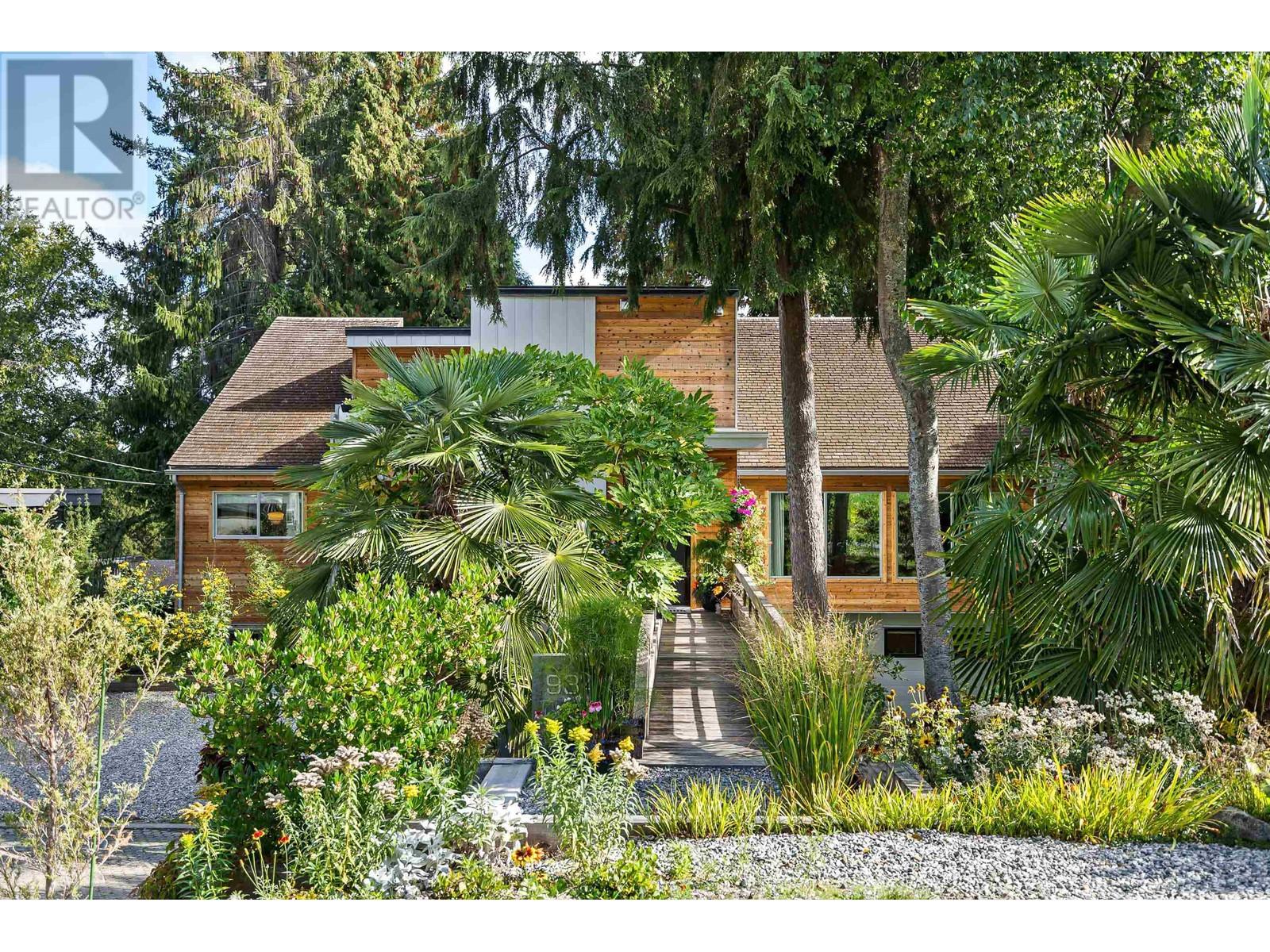 934 GALE DRIVE, tsawwassen, British Columbia