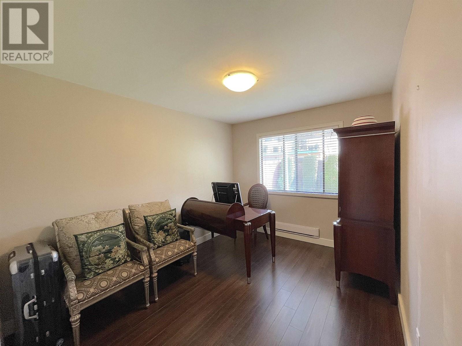 8120 Mirabel Court, Richmond, British Columbia  V7C 4Y2 - Photo 9 - R2821301
