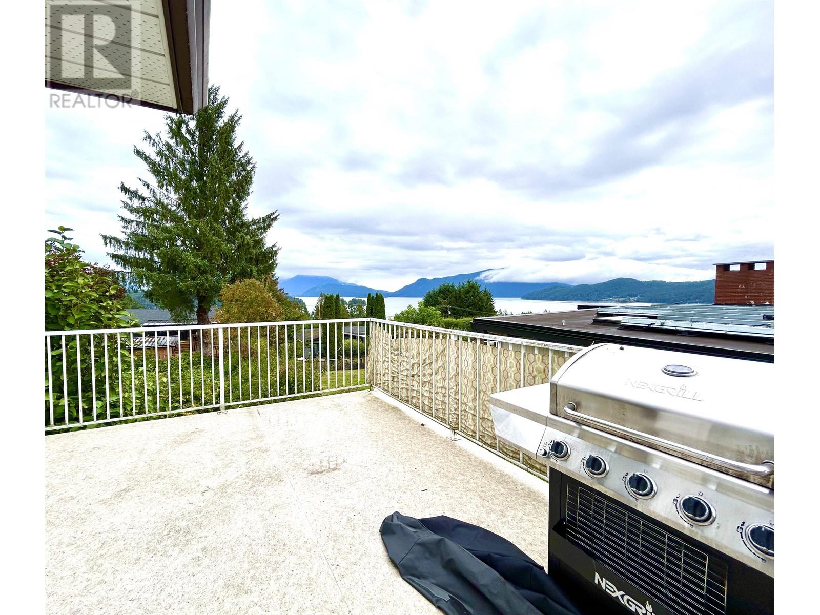 1564 Thompson Road, Langdale, British Columbia  V0N 1V6 - Photo 31 - R2821211