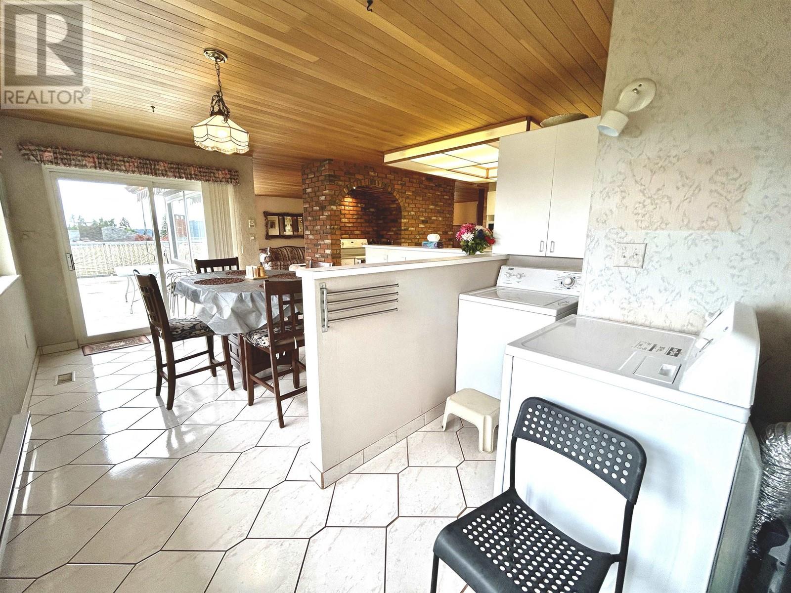 1564 Thompson Road, Langdale, British Columbia  V0N 1V6 - Photo 18 - R2821211