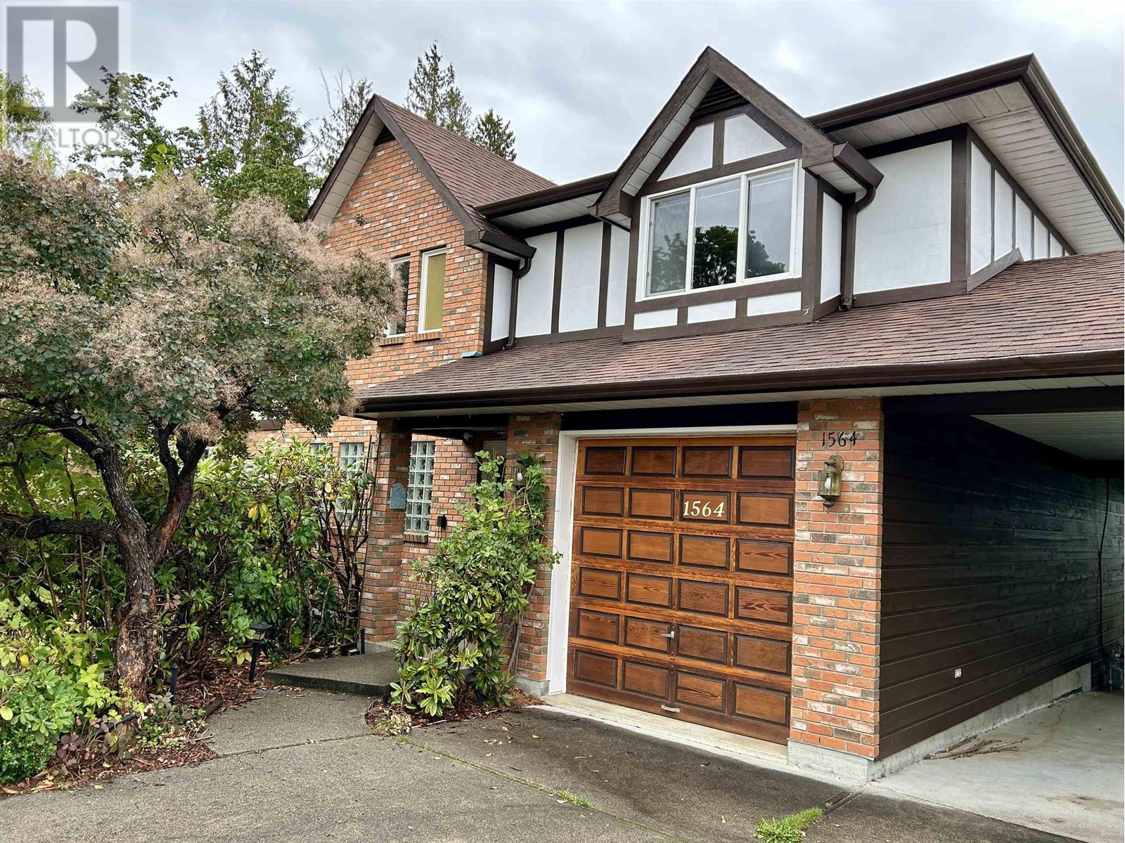 1564 Thompson Road, Langdale, British Columbia  V0N 1V6 - Photo 1 - R2821211