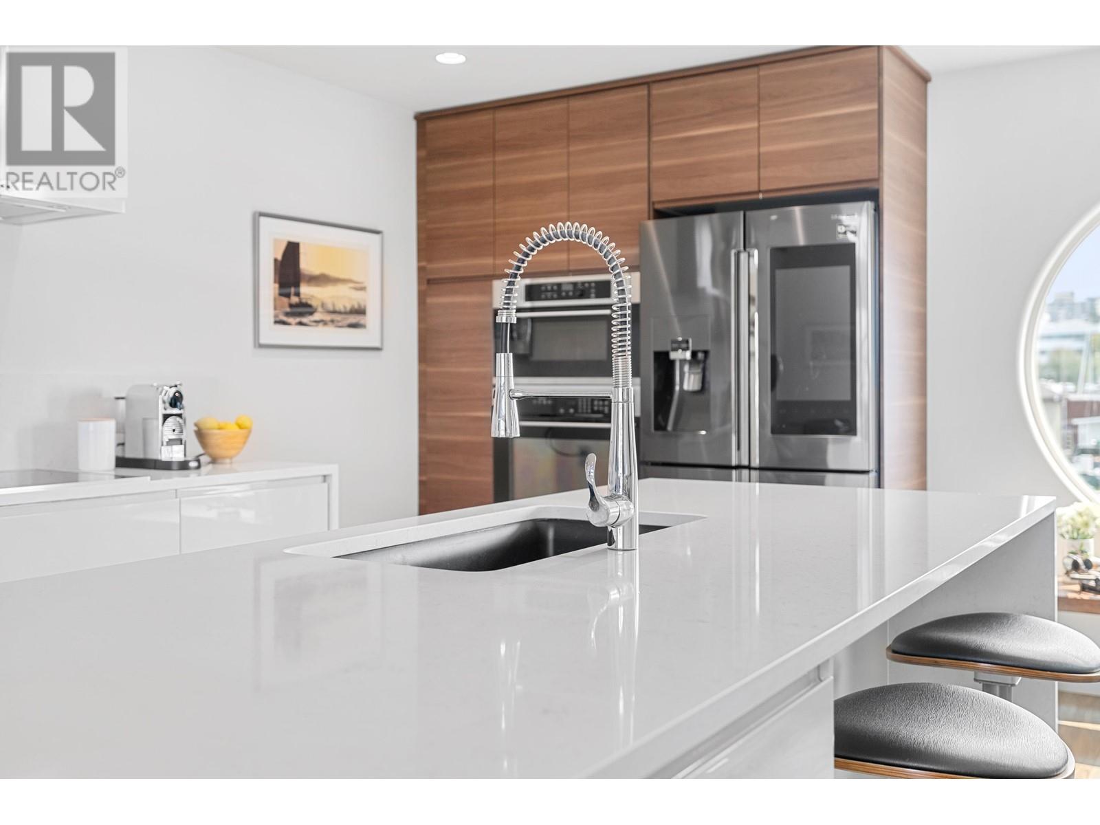 9 415 W Esplanade, North Vancouver, British Columbia  V7M 1A6 - Photo 15 - R2815251