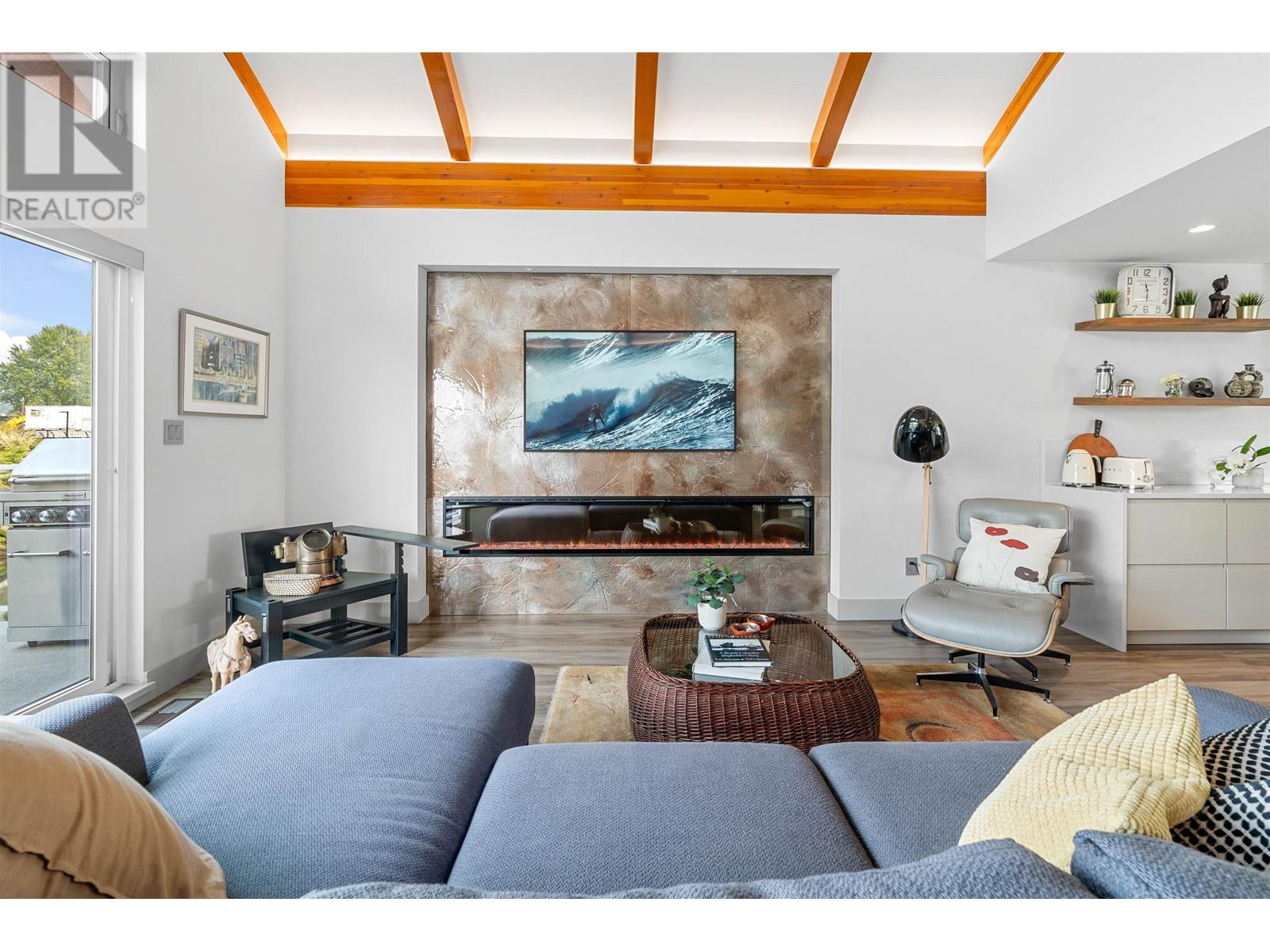 9 415 W Esplanade, North Vancouver, British Columbia  V7M 1A6 - Photo 5 - R2815251
