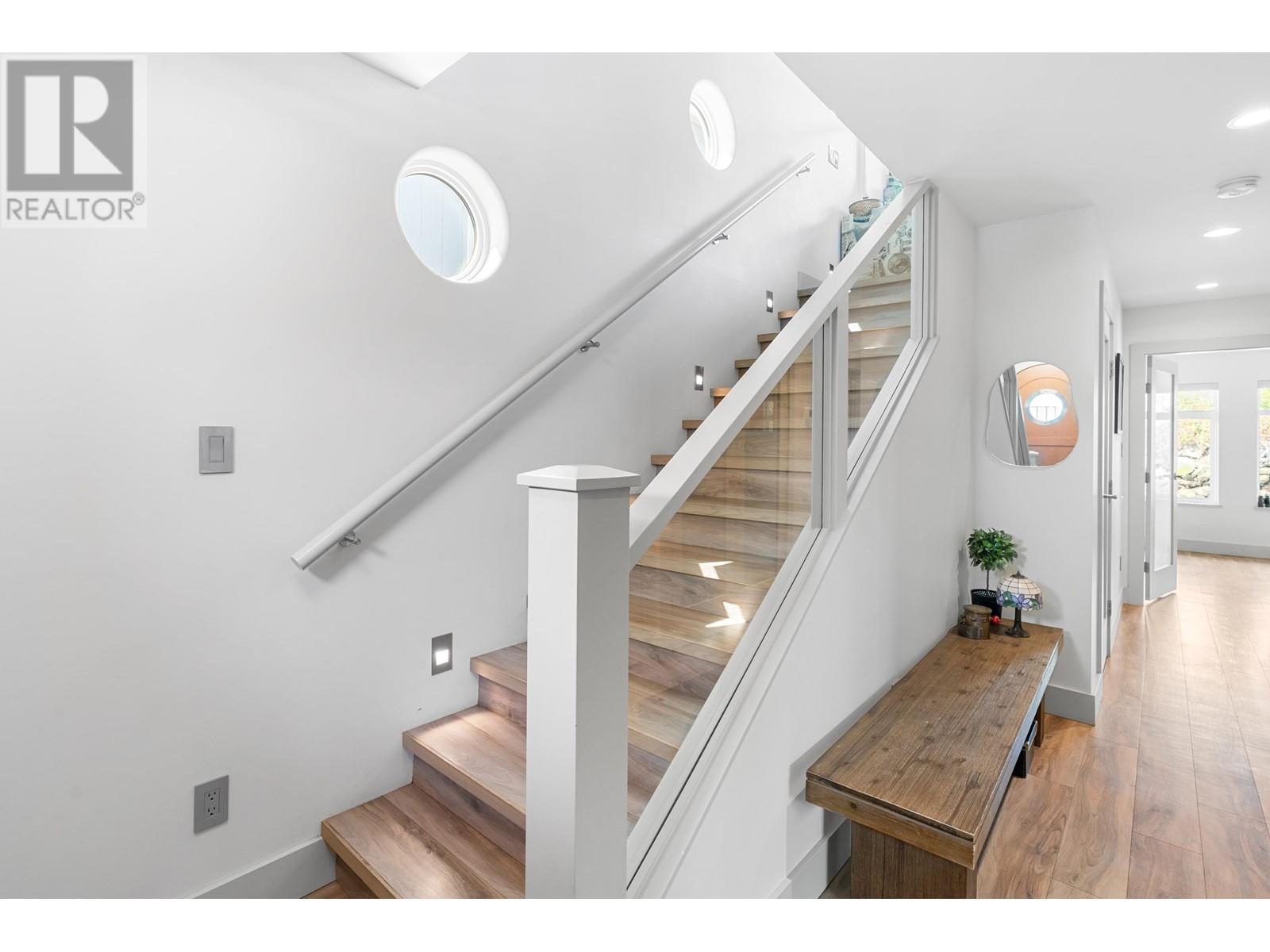 9 415 W Esplanade, North Vancouver, British Columbia  V7M 1A6 - Photo 29 - R2815251