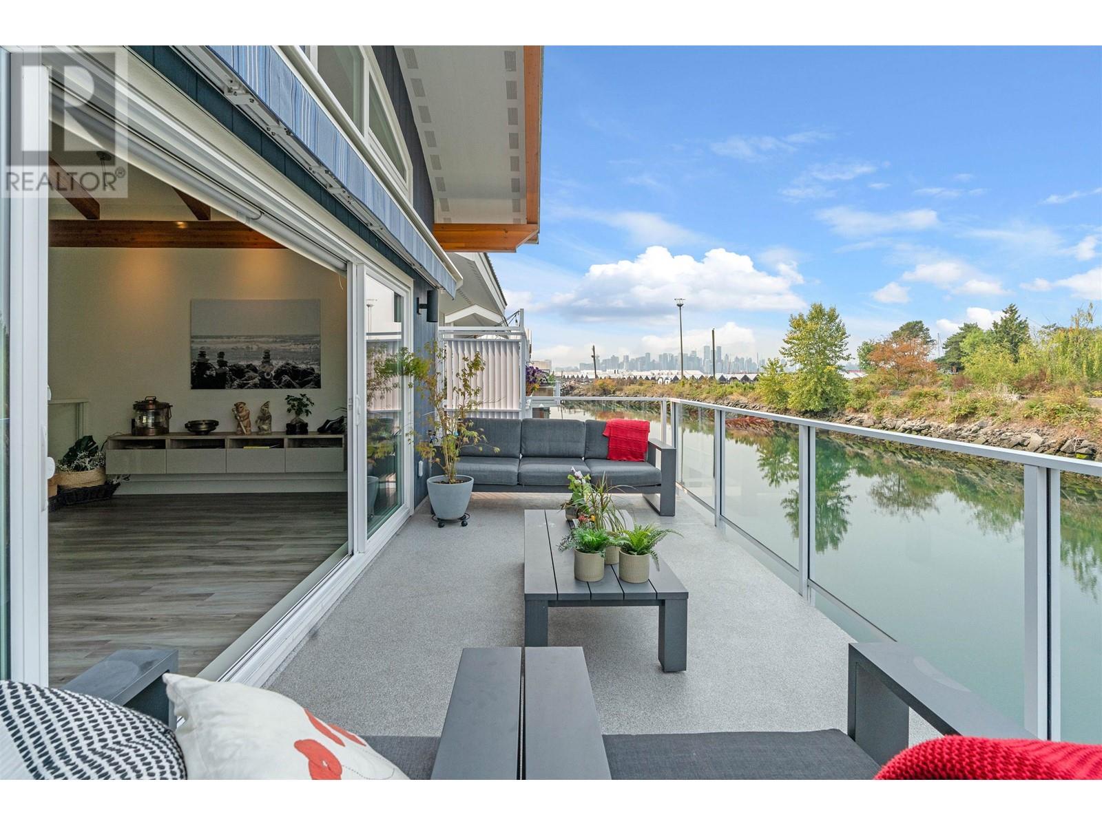 9 415 W Esplanade, North Vancouver, British Columbia  V7M 1A6 - Photo 6 - R2815251