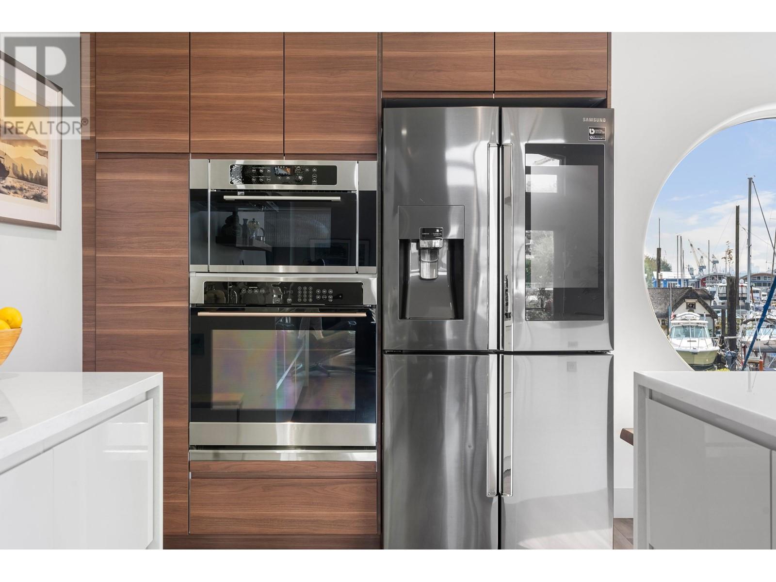 9 415 W Esplanade, North Vancouver, British Columbia  V7M 1A6 - Photo 16 - R2815251