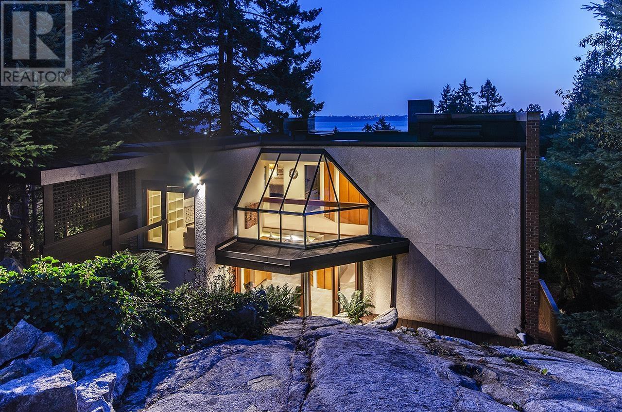 4651 Marine Drive, West Vancouver, British Columbia  V7W 2P1 - Photo 38 - R2821185
