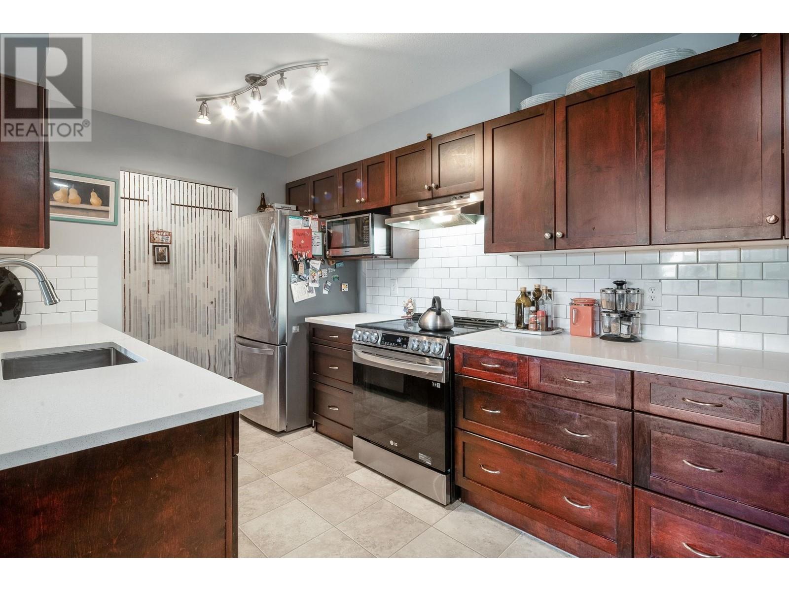 302 1200 Pacific Street, Coquitlam, British Columbia  V3B 6E5 - Photo 10 - R2821316