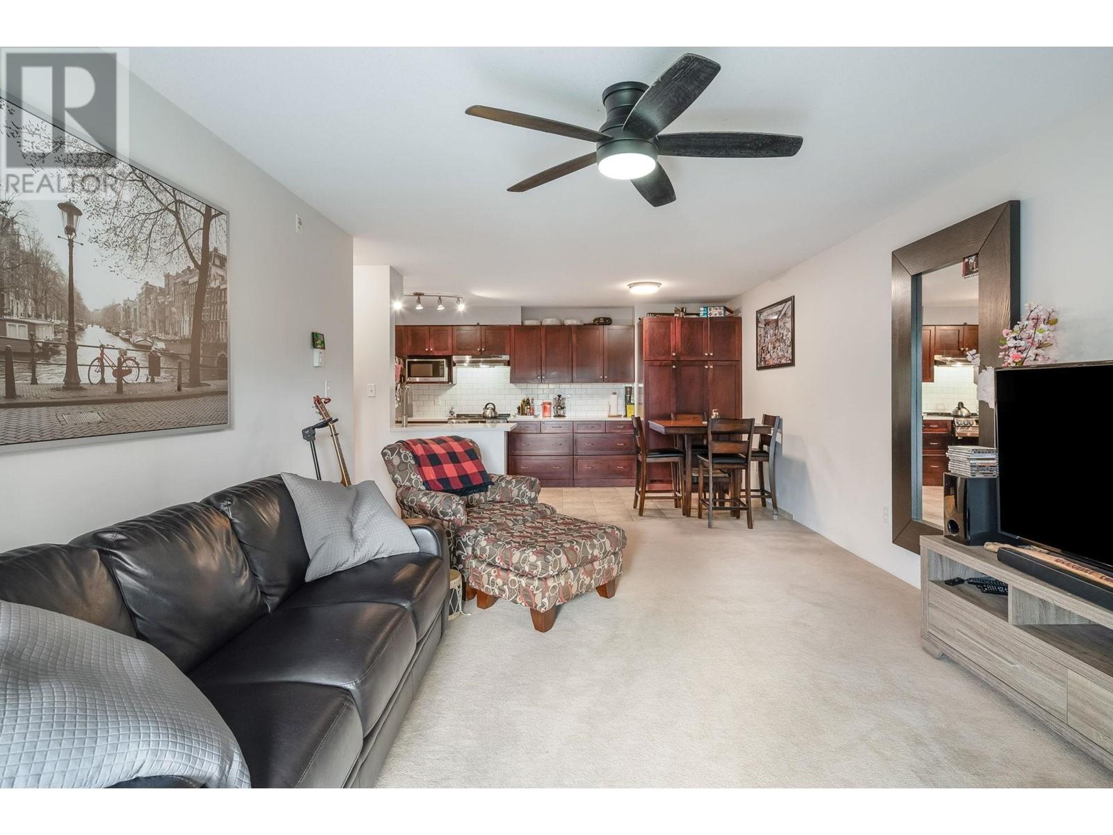 302 1200 Pacific Street, Coquitlam, British Columbia  V3B 6E5 - Photo 2 - R2821316