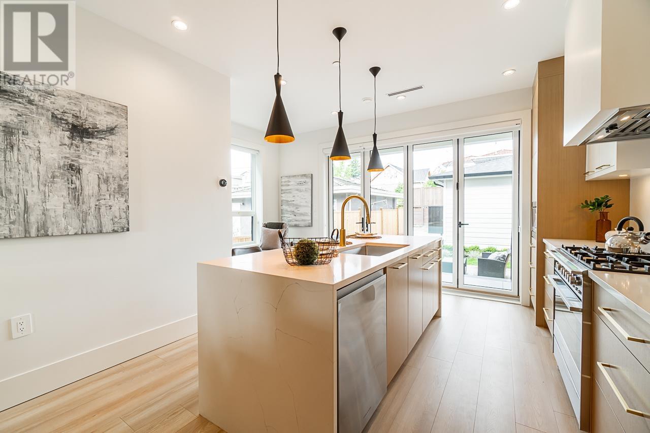 453 E 61st Avenue, Vancouver, British Columbia  V5X 2B7 - Photo 11 - R2821380