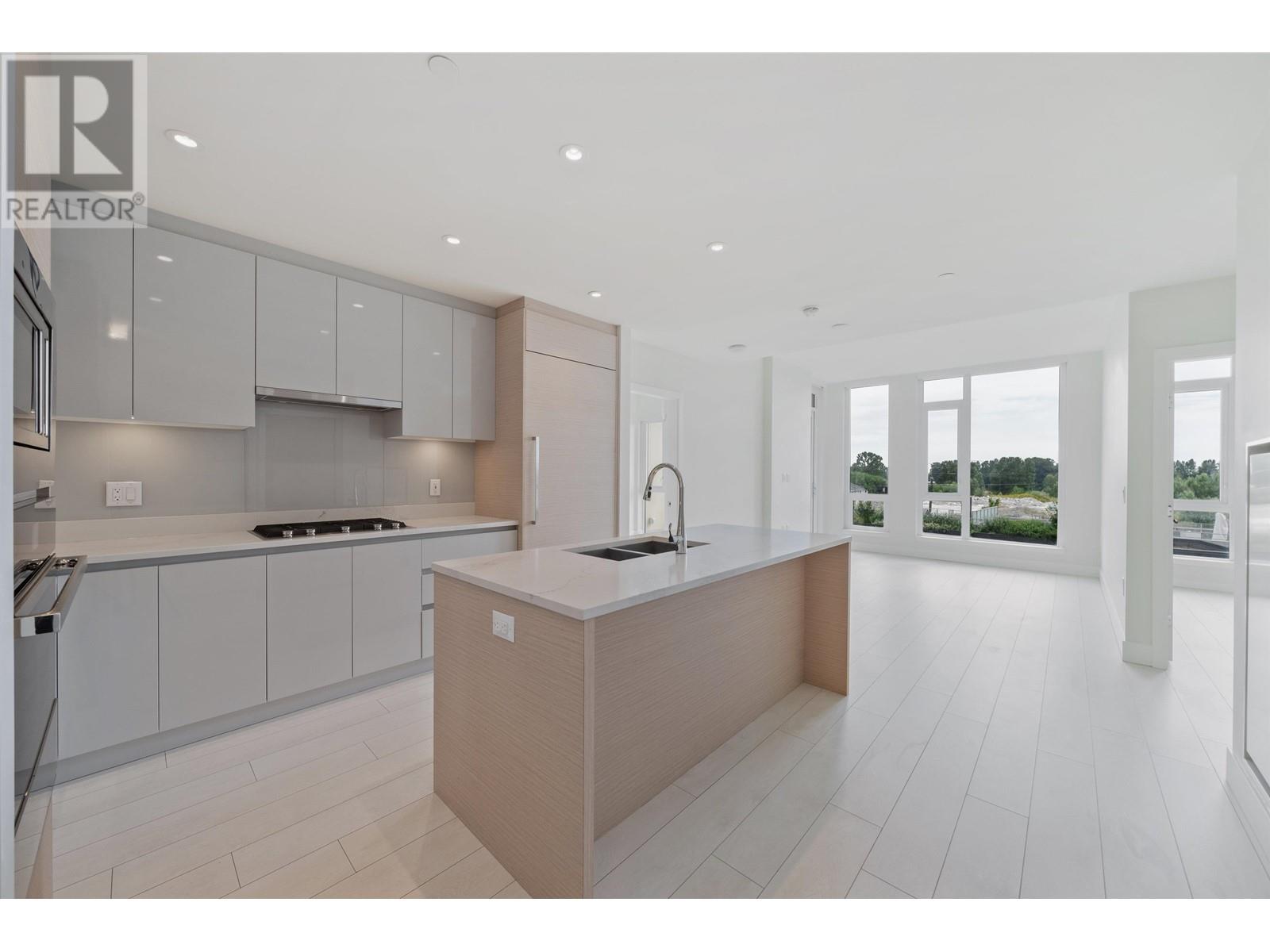 519 3538 SAWMILL CRESCENT, vancouver, British Columbia