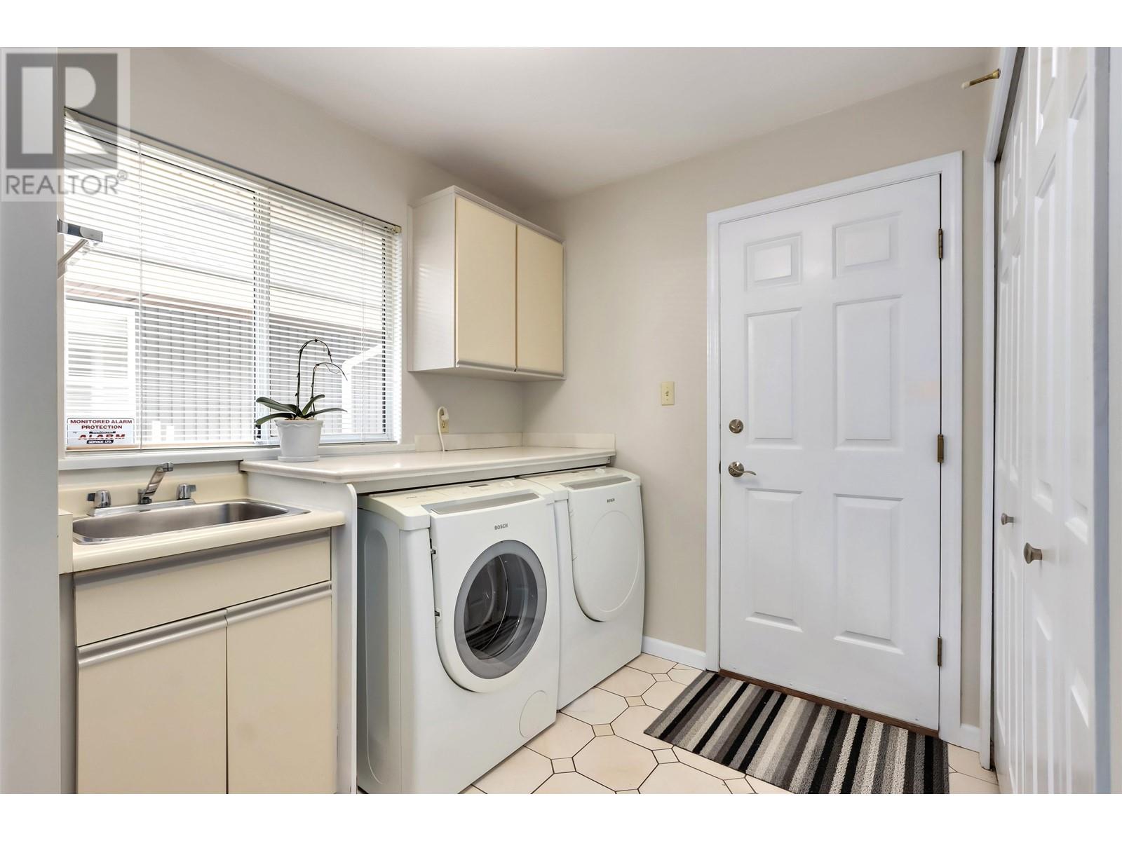 4368 Craigflower Drive, Richmond, British Columbia  V7C 4W3 - Photo 28 - R2821352