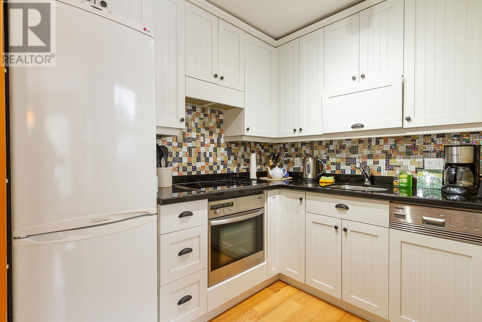 2 2217 Marmot Place, Whistler, British Columbia  V8E 0B4 - Photo 6 - R2821362