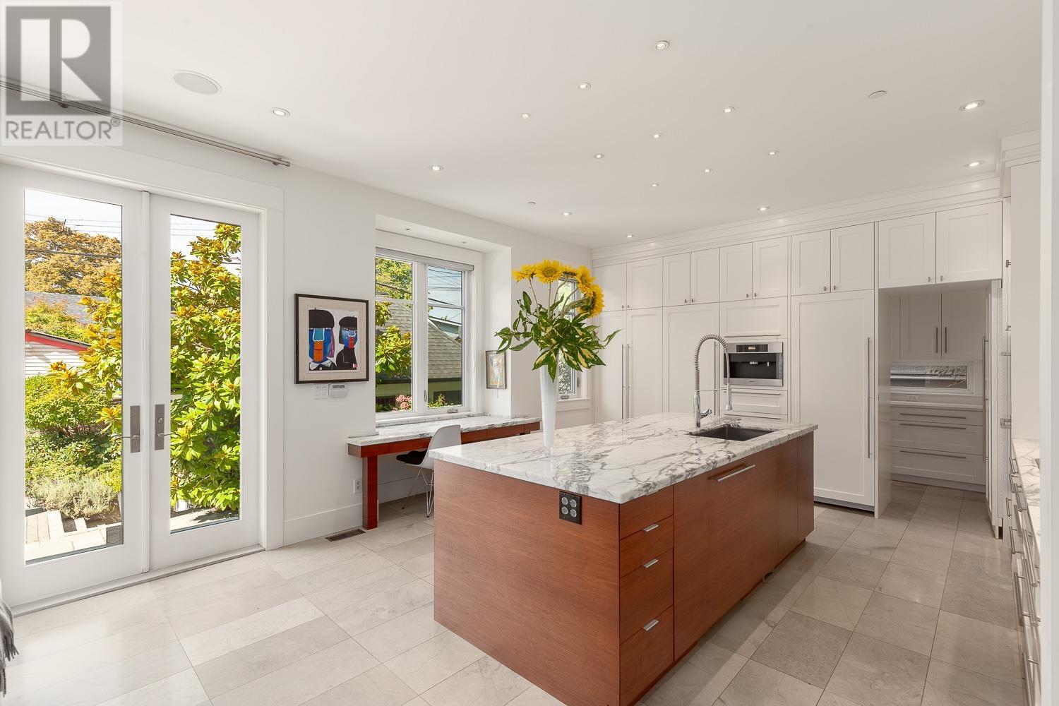 1353 Walnut Street, Vancouver, British Columbia  V6J 3R2 - Photo 11 - R2821425